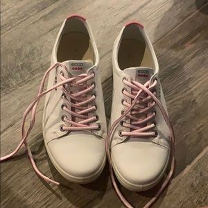 Ecco white and pink golf shoe